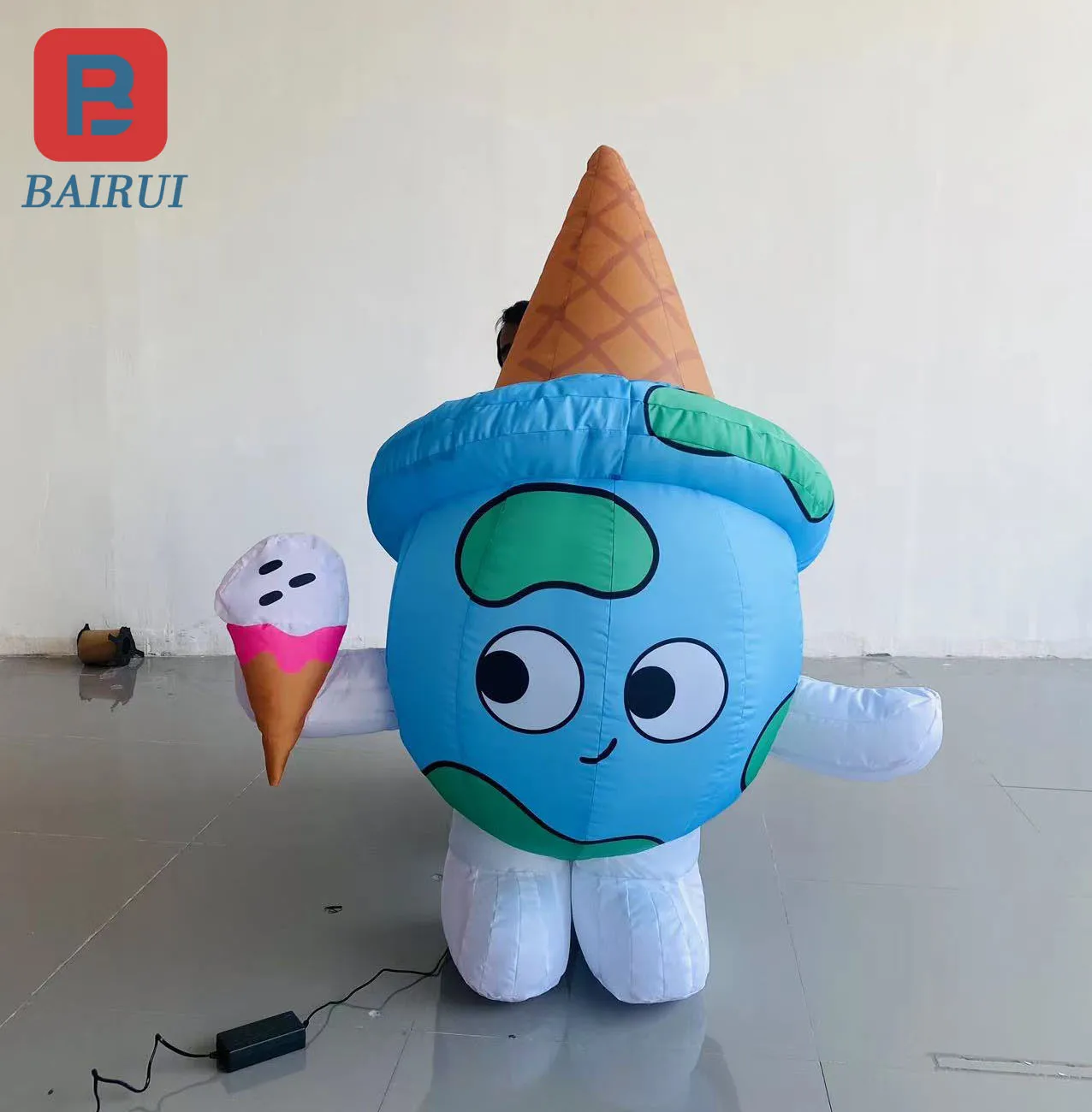 Cartoon inflatable earth ice cream dummy ice cream cone delicacy crust ice cream opening atmosphere props
Cartoon inflatable earth ice cream dummy ice cream cone delicacy crust ice cream opening atmosphere props