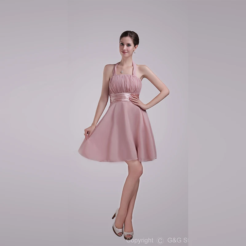 Женское шифоновое вечернее платье с лямкой на шее и открытой спиной
Женское шифоновое вечернее платье с лямкой на шее и открытой спиной