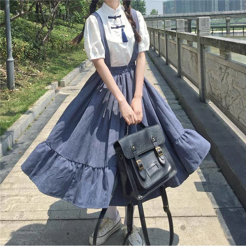 Women Strap Skirt Suit College Style Summer New Retro Sweet Strap + Retro White Short Sleeve Shirt Versatile Thin Set
Women Strap Skirt Suit College Style Summer New Retro Sweet Strap + Retro White Short Sleeve Shirt Versatile Thin Set