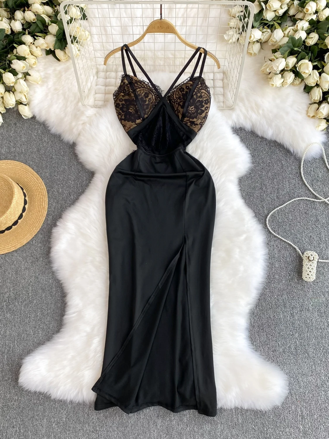 Foamlina Summer Sexy Spaghetti Strap V Neck Hollow Out Floral Lace Long Dress Women Fashion Slim Split Evening Party Maxi Dress 
Foamlina Summer Sexy Spaghetti Strap V Neck Hollow Out Floral Lace Long Dress Women Fashion Slim Split Evening Party Maxi Dress