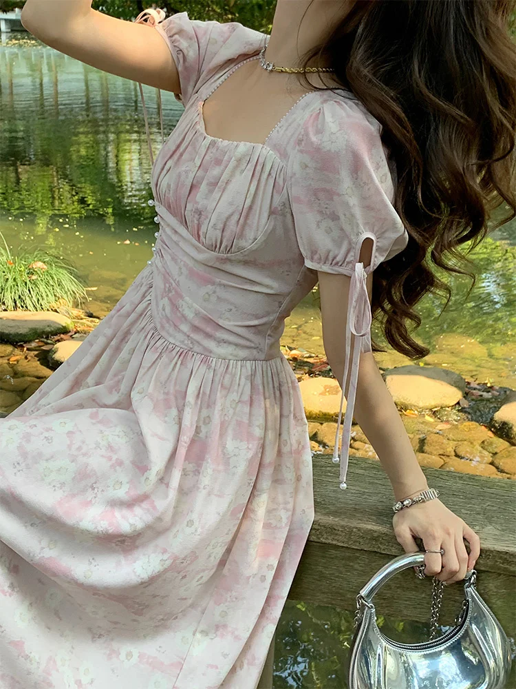 French Square Neck Pink Fragmented Flower Bubble Sleeve Dress Women's Summer Waist Shrinking Show Thin and Sweet
French Square Neck Pink Fragmented Flower Bubble Sleeve Dress Women's Summer Waist Shrinking Show Thin and Sweet