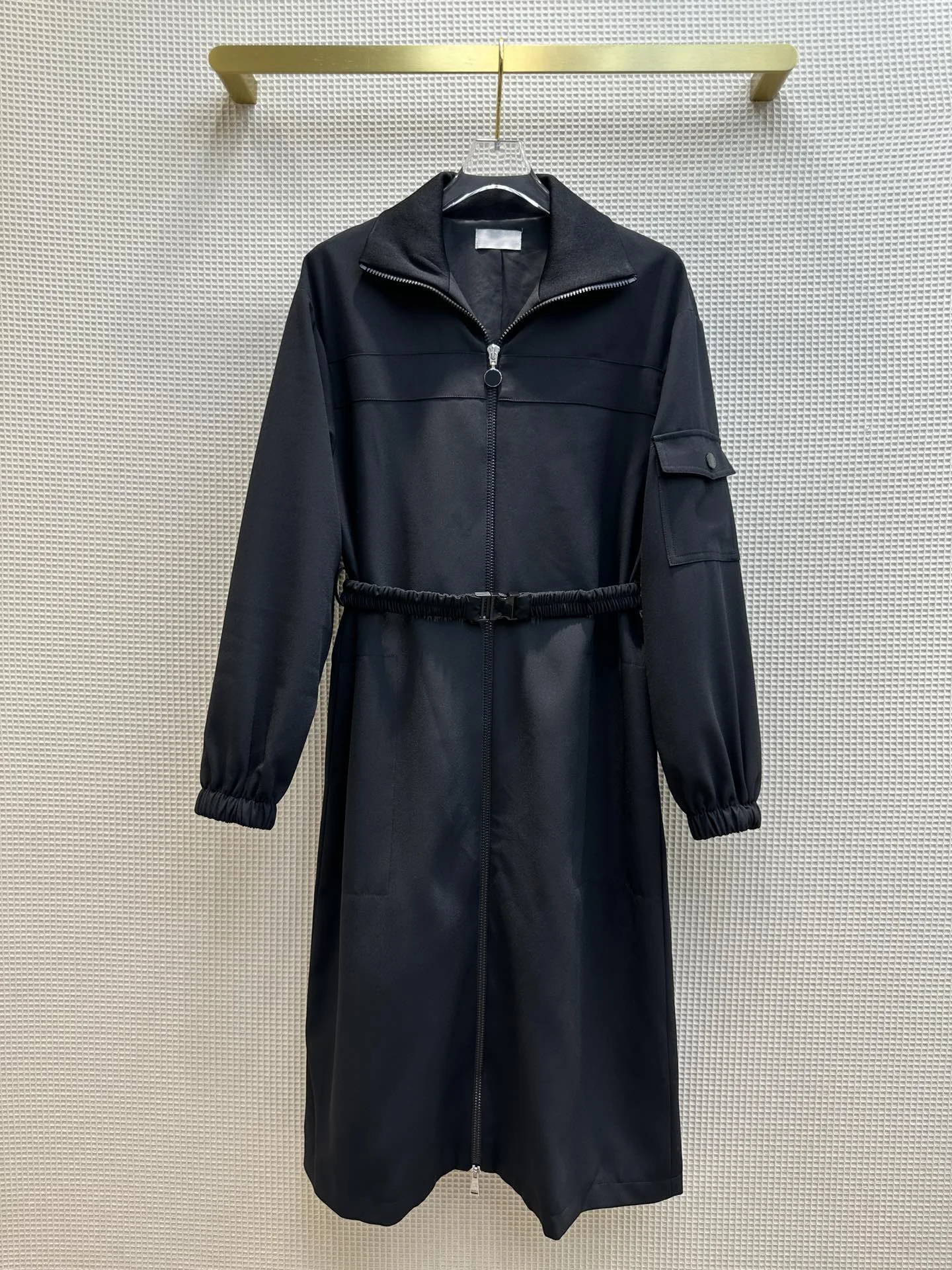 New autumn and winter, lapel zip-up mid-length dress coat, wear in pairs, can be a dress or a coat,
New autumn and winter, lapel zip-up mid-length dress coat, wear in pairs, can be a dress or a coat,