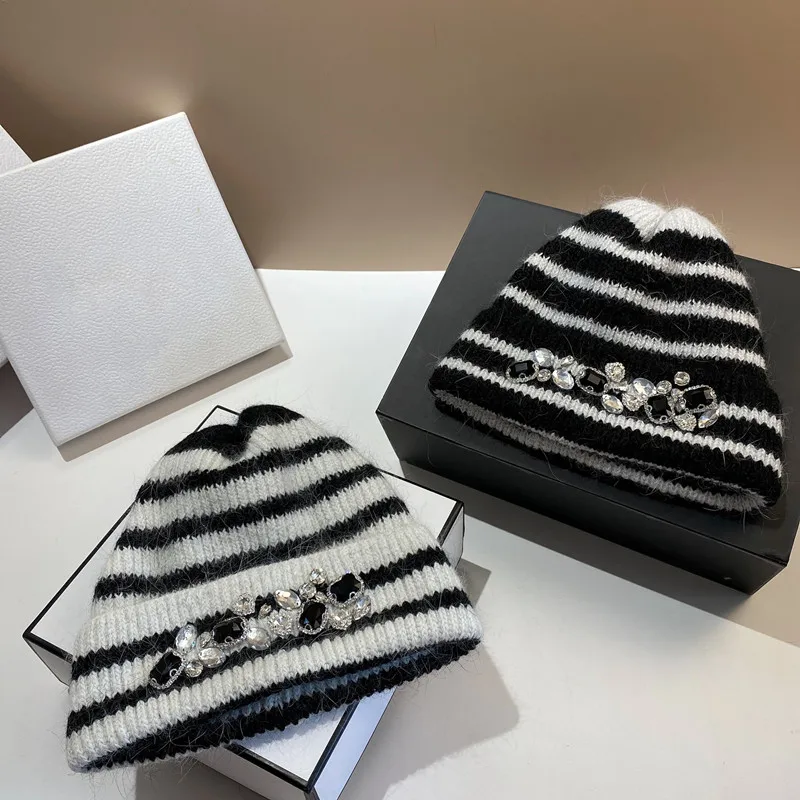 Fashionable Winter Warm Water Diamond Knitted Hat Women's Luxury Rabbit Hair Wool Hat Versatile Casual Beanie Pullover Hat
Fashionable Winter Warm Water Diamond Knitted Hat Women's Luxury Rabbit Hair Wool Hat Versatile Casual Beanie Pullover Hat