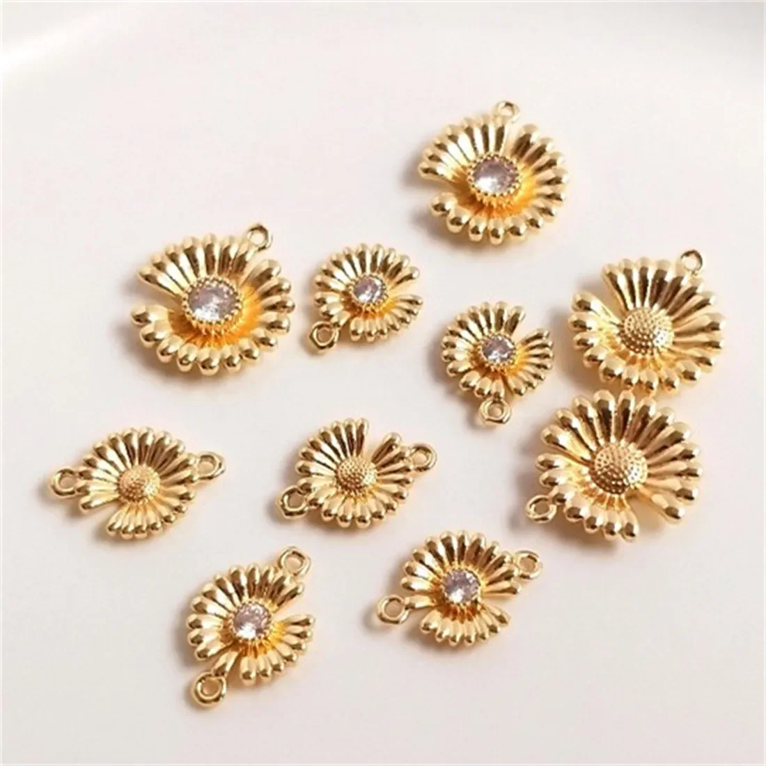 

14K Gold Inlaid Zircon Daisy Pendant DIY Bracelet Charm Necklace Double Hole Floret Pendant Accessories E019