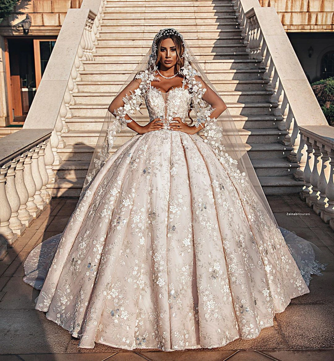 Luxury 3D Lace Ball Gowns V Neck Appliques Wedding Dress Custom Made Flowers Dubai Vestido de novia
Luxury 3D Lace Ball Gowns V Neck Appliques Wedding Dress Custom Made Flowers Dubai Vestido de novia
