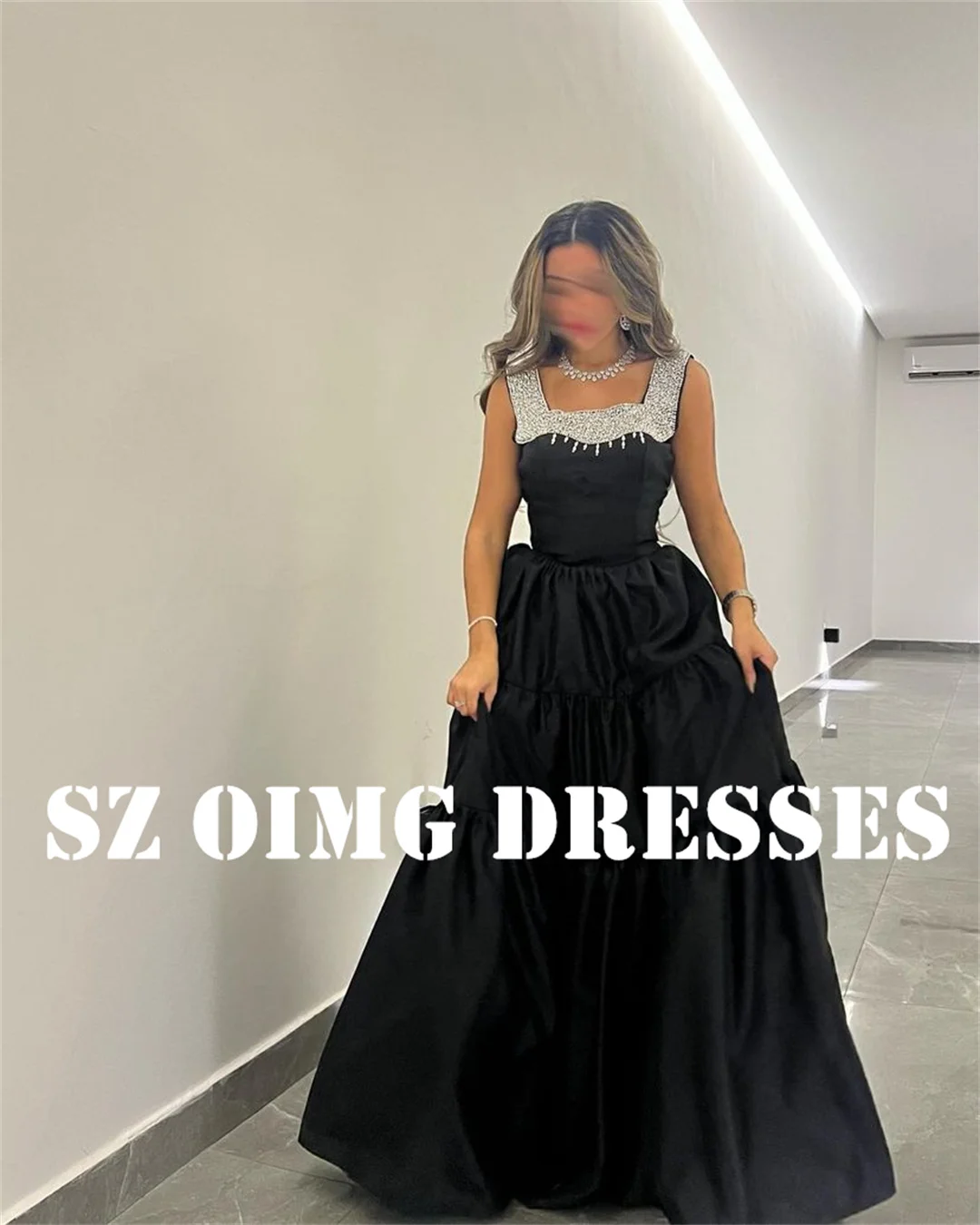 OIMG New Design Black Pleated Prom Dresses Saudi Arabic Women Square Collar Vintage A-Line Evening Gowns Formal Party Dress
OIMG New Design Black Pleated Prom Dresses Saudi Arabic Women Square Collar Vintage A-Line Evening Gowns Formal Party Dress