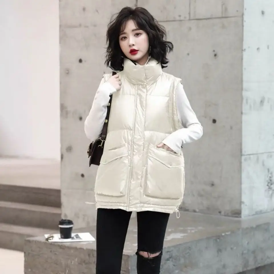 2024 New Autumn/Winter Ultra Light White Duck Down Vest Women's Short Sleeveless Solid Standing Collar Warm Coat B315
2024 New Autumn/Winter Ultra Light White Duck Down Vest Women's Short Sleeveless Solid Standing Collar Warm Coat B315