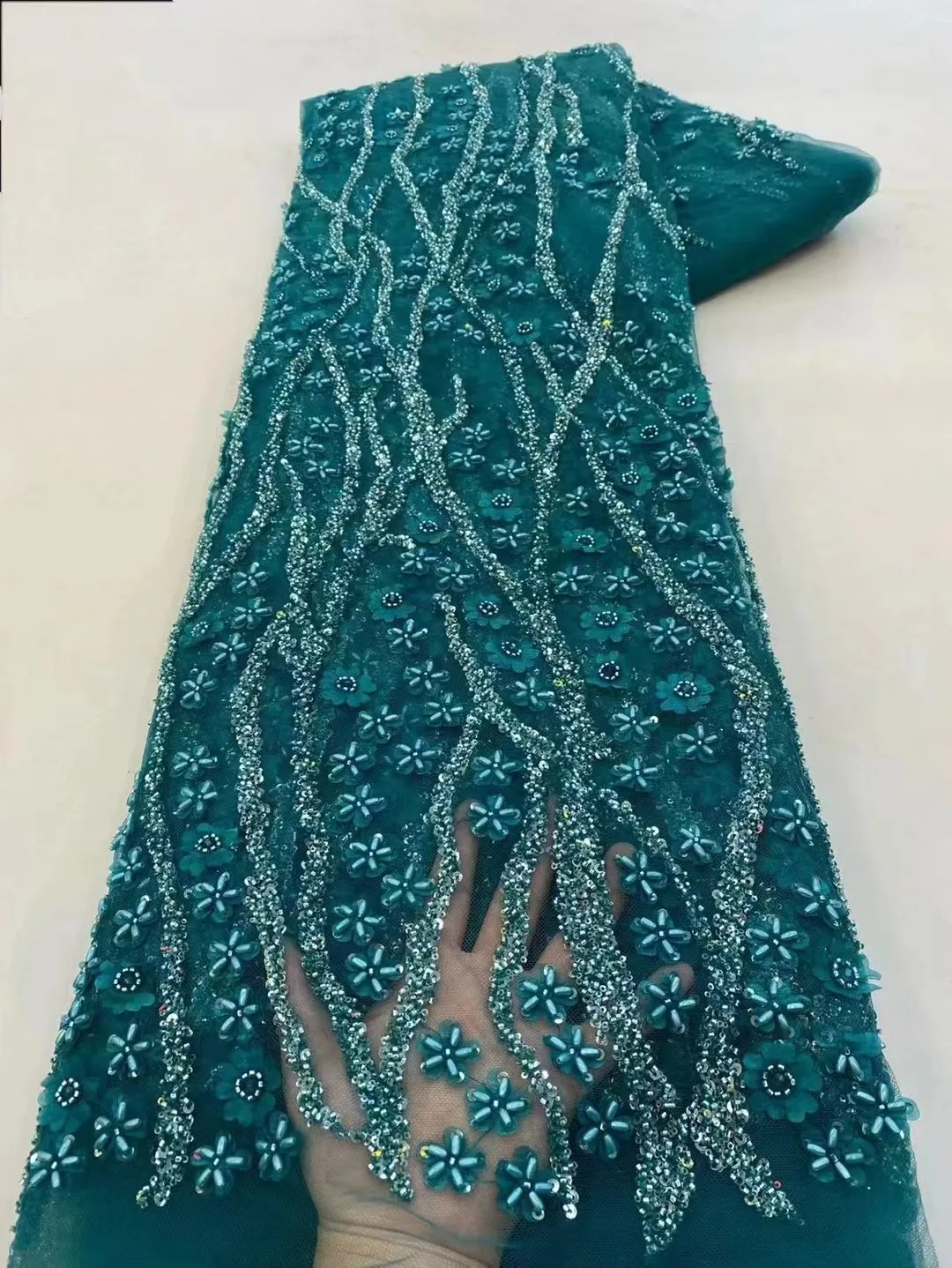 Latest African Sequence Lace Fabric High Quality Nigerian Groom Tulle Lace Fabric With Sequins French Mesh Lace Fabric For Dress
Latest African Sequence Lace Fabric High Quality Nigerian Groom Tulle Lace Fabric With Sequins French Mesh Lace Fabric For Dress