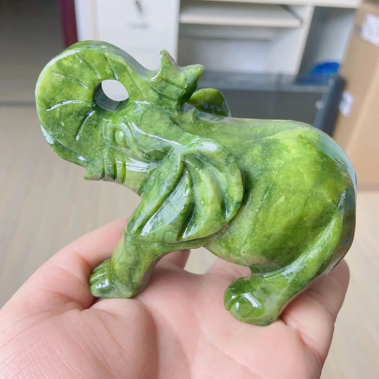 120mm Elephant Statue Natural Stones Green jade Healing Crystals Carved Animal Figurines Room Decor Gem Craft Trinket
120mm Elephant Statue Natural Stones Green jade Healing Crystals Carved Animal Figurines Room Decor Gem Craft Trinket
