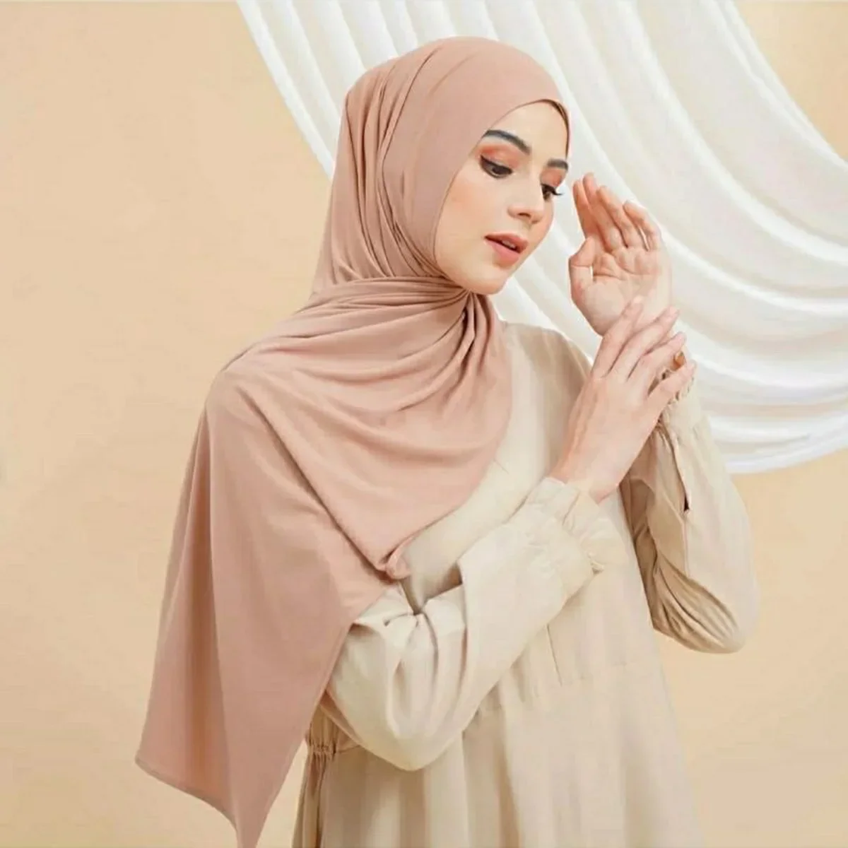 Muslim Hijab One Piece Amira Women Instant Scarf Turban Khimar Islamic Hijabs Pull On Headscarf Shawl Wrap Ready Made Scarves
Muslim Hijab One Piece Amira Women Instant Scarf Turban Khimar Islamic Hijabs Pull On Headscarf Shawl Wrap Ready Made Scarves