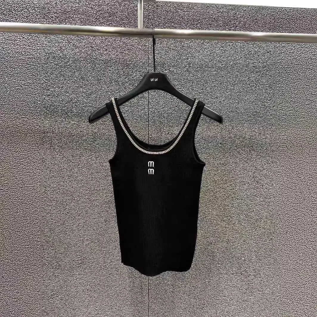 Luxury Brand Spring/summer New Women's Clear Cooked Wind Heavy Industry Nail Drill Embroidery Letter Round Neck Slim Knit Vest
Luxury Brand Spring/summer New Women's Clear Cooked Wind Heavy Industry Nail Drill Embroidery Letter Round Neck Slim Knit Vest