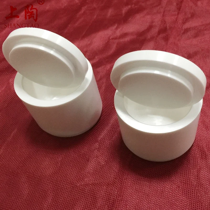 Heat-Treatment Cylindrical Zirconia Ceramic Grinding Tanks Jars/Zirconia Jar For Ball Mill
Heat-Treatment Cylindrical Zirconia Ceramic Grinding Tanks Jars/Zirconia Jar For Ball Mill