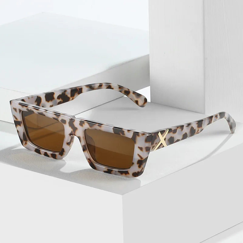 2023 Summer New Sunglasses European and American Vintage Box Personalized Simple Sunglasses
2023 Summer New Sunglasses European and American Vintage Box Personalized Simple Sunglasses