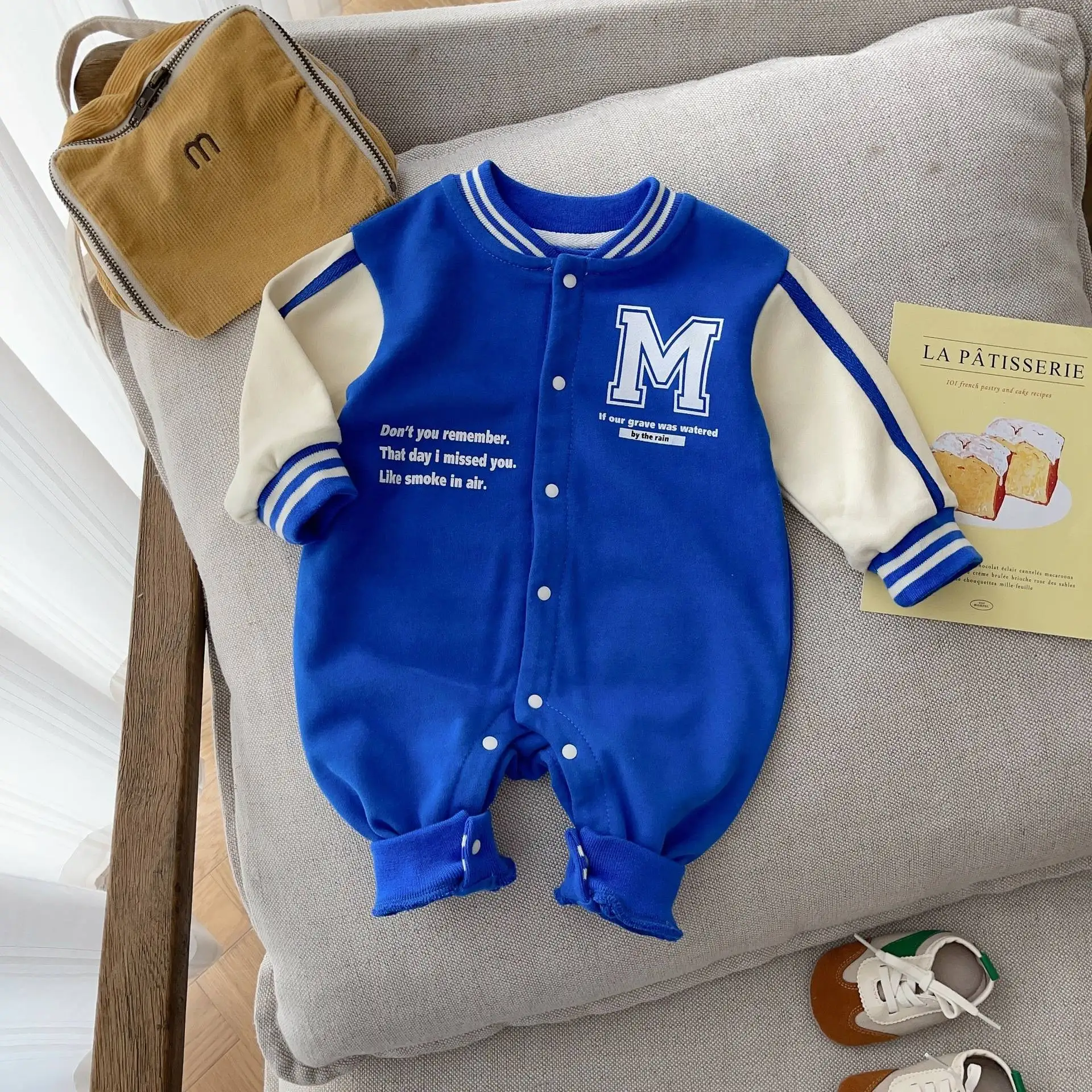 2023 Korean Spring Autumn Toddler Boy Jumpsuit Cotton Long Sleeve Loose Romper Printed Letter Baseball Uniform Infant Boy Romper
2023 Korean Spring Autumn Toddler Boy Jumpsuit Cotton Long Sleeve Loose Romper Printed Letter Baseball Uniform Infant Boy Romper