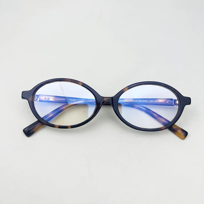 Small oval fashion ladies sunglasses high quality 04Z popular UV shading travel plate custom prescription Blu-ray light.
Small oval fashion ladies sunglasses high quality 04Z popular UV shading travel plate custom prescription Blu-ray light.