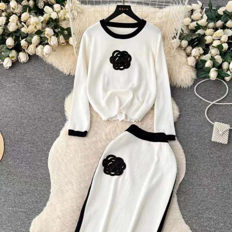 Women Autumn and Winter New O-Neck Pullover Knitted Skirt Set Commuter Color Block Print T-shirt High Waist Wrap Hip 2-piece Set
Women Autumn and Winter New O-Neck Pullover Knitted Skirt Set Commuter Color Block Print T-shirt High Waist Wrap Hip 2-piece Set