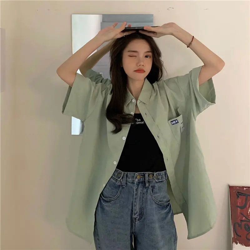 Trendy short-sleeved shirt for women summer 2024 new design niche loose student college style Japanese shirt aesthetic clothes
Trendy short-sleeved shirt for women summer 2024 new design niche loose student college style Japanese shirt aesthetic clothes
