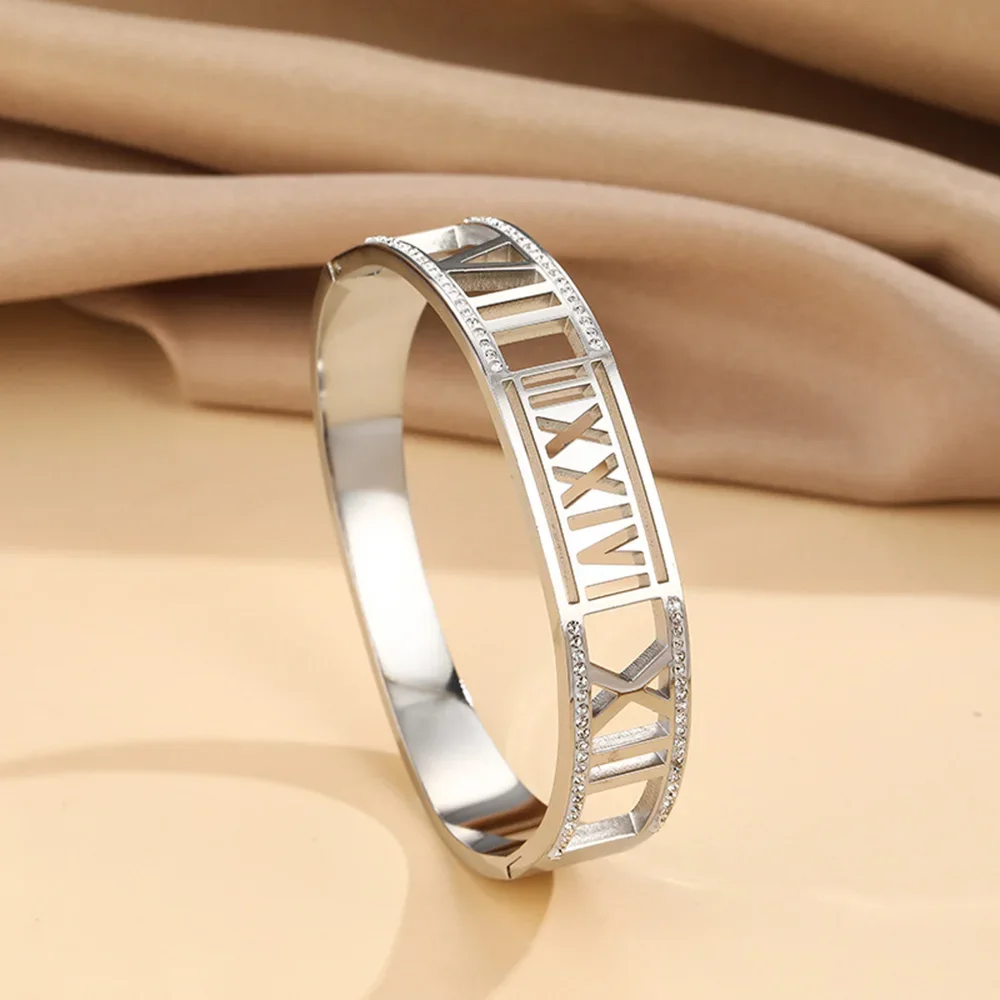 Hollow Roman Numerals Bracelet For Women Stainless Steel Jewelry Accessories Luxury Bracelet Women Fashion
Hollow Roman Numerals Bracelet For Women Stainless Steel Jewelry Accessories Luxury Bracelet Women Fashion