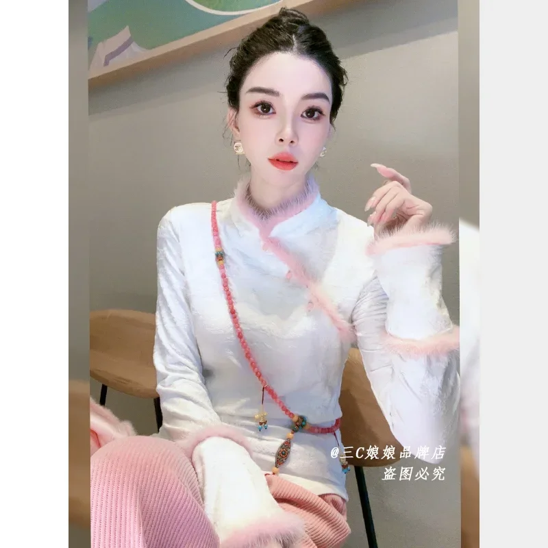 Embroidered T Shirt Top Winter Spring Diagonal Placket and Long Sleeved Top Elegant Sweet Winter Top 2024 Chinese Clothes
Embroidered T Shirt Top Winter Spring Diagonal Placket and Long Sleeved Top Elegant Sweet Winter Top 2024 Chinese Clothes