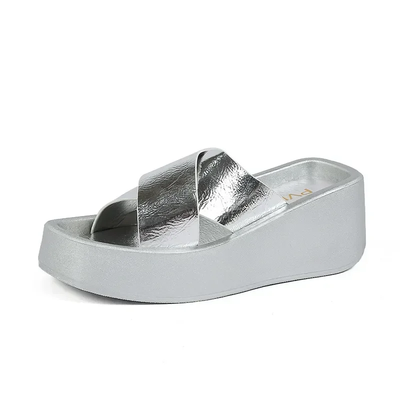 

2024 Women's Dance Thick Sole Slippers For Summer Outwear New Silver Slope Heel Sandals Fashion And Comfortable Slippers