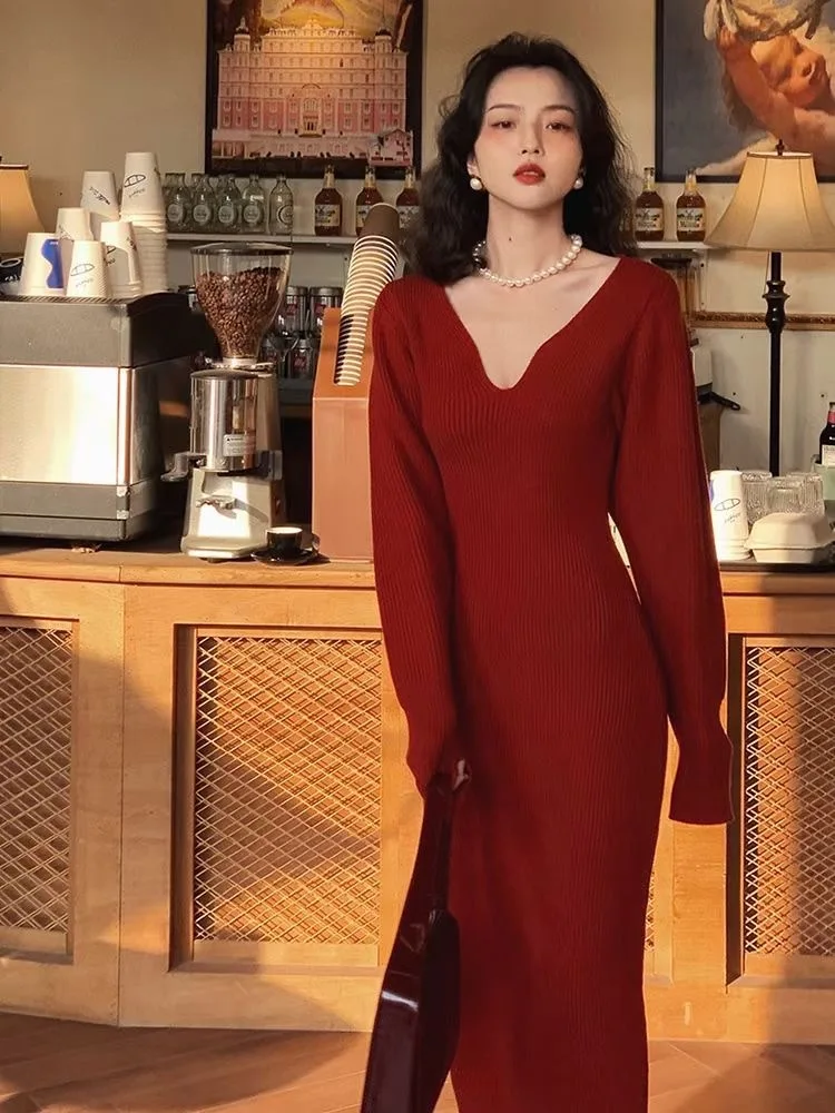 Elegant Long White Knitting Dress Women Winter V-Neck Long Sleeve Bodycon Dress Korean Office Lady High Waist Vintage Dress
Elegant Long White Knitting Dress Women Winter V-Neck Long Sleeve Bodycon Dress Korean Office Lady High Waist Vintage Dress