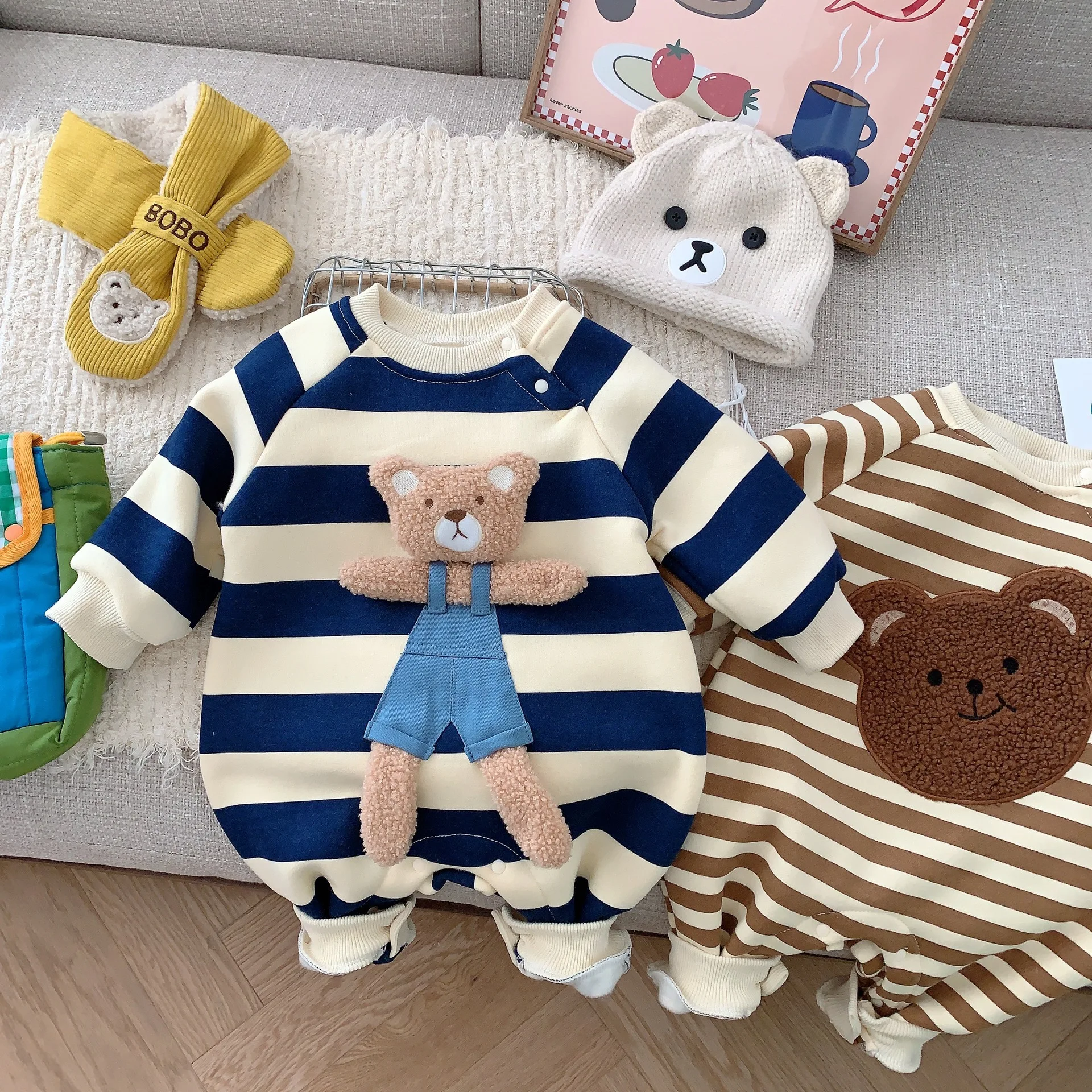 Autumn Winter Baby Clothing Fleece Lined Baby Boys Rompers Newborn Cute Bear Striped Warm Jumpsuit Coat Toddler Girls Outwear
Autumn Winter Baby Clothing Fleece Lined Baby Boys Rompers Newborn Cute Bear Striped Warm Jumpsuit Coat Toddler Girls Outwear