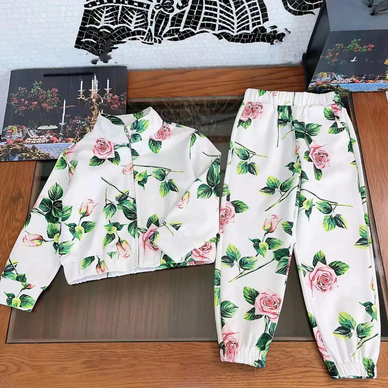2023 New white Red Flower Printed Kids Boys Girls Clothing Set Boutique Euro size 3 4 6 8 10 12 14Years
2023 New white Red Flower Printed Kids Boys Girls Clothing Set Boutique Euro size 3 4 6 8 10 12 14Years