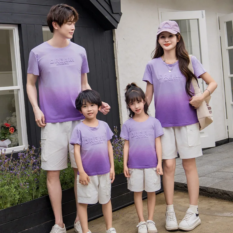 

Family Fashion 2024 Summer T Shirt Mother Father and Daughter Son Matching Same Clothes Mom Dad and Children Equal Clothing