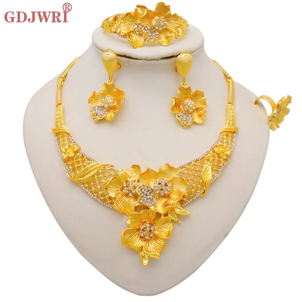 New Fashion Dubai Gold Color Jewelry Sets Wedding For Women Necklace Bracelet Earrings Ring African Costume Jewelry Gifts
New Fashion Dubai Gold Color Jewelry Sets Wedding For Women Necklace Bracelet Earrings Ring African Costume Jewelry Gifts
