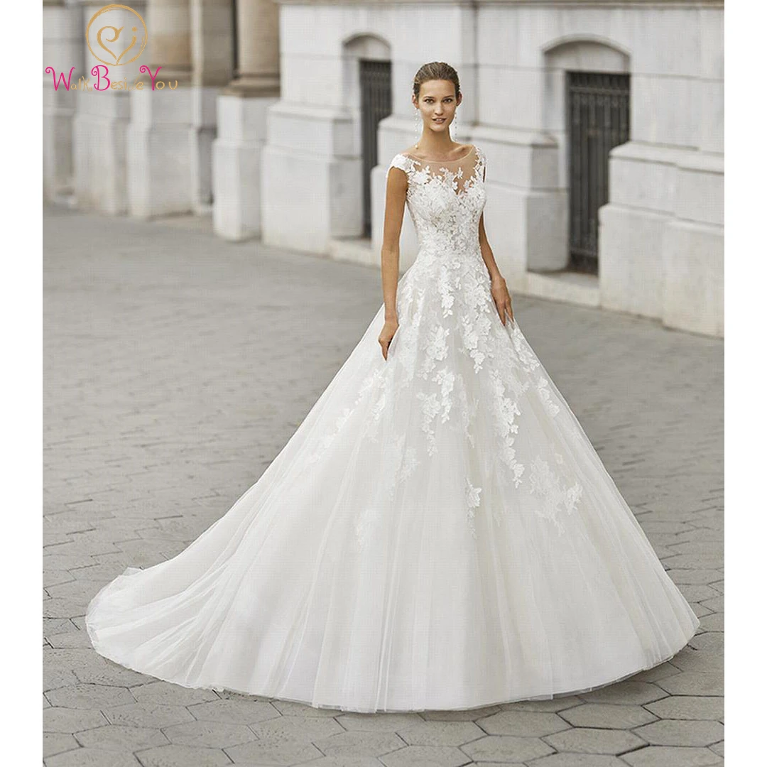 Ivory Ball Gown Wedding Dress Backless 2023 Lace Applique Tulle Long Court Train Simple Bride Gowns Women Bridal Custom made
Ivory Ball Gown Wedding Dress Backless 2023 Lace Applique Tulle Long Court Train Simple Bride Gowns Women Bridal Custom made