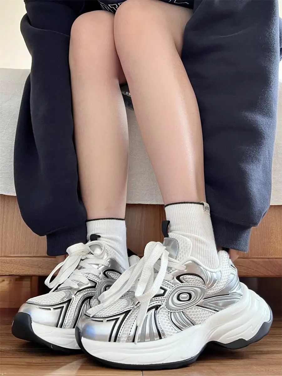 Autumn and Winter New Thick Bottom Increase Splicing Wear-resistant Non-slip Comfortable Casual Sports Shoes
Autumn and Winter New Thick Bottom Increase Splicing Wear-resistant Non-slip Comfortable Casual Sports Shoes