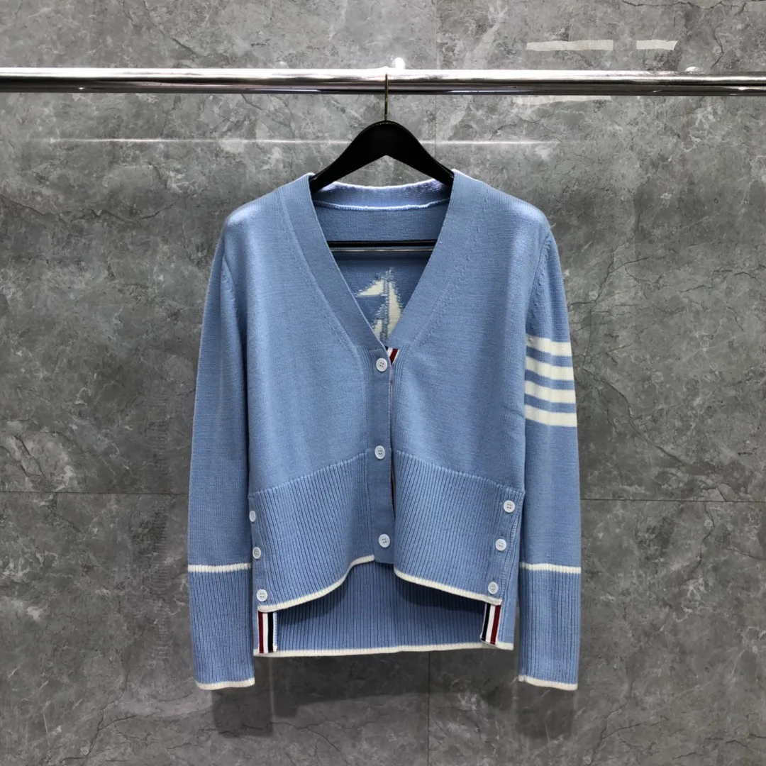 Women's Sweaters 2023 New Arrival Sailboat Embroidery V-neck Cardigan for Women High Quality Knitwear Casual Swearters
Women's Sweaters 2023 New Arrival Sailboat Embroidery V-neck Cardigan for Women High Quality Knitwear Casual Swearters