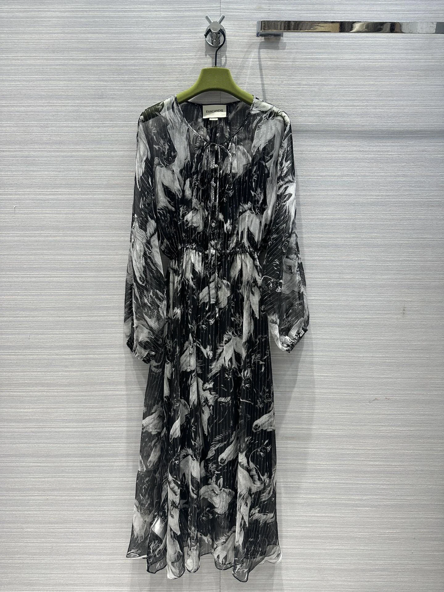 EVACANDIS 100% Real Silk High Quality Women New Spring White Horse Printing Long Sleeve Midi Dress Elegant Tunic A-Line Luxury
EVACANDIS 100% Real Silk High Quality Women New Spring White Horse Printing Long Sleeve Midi Dress Elegant Tunic A-Line Luxury