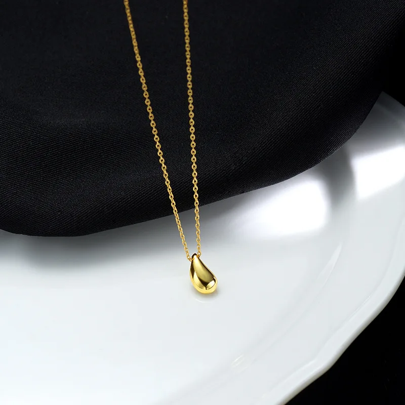 South Korea Fashion Luxury Delicate Titanium Steel Gold Drop Pendant Gift Collection Banquet Women Jewelry Necklace 2022
South Korea Fashion Luxury Delicate Titanium Steel Gold Drop Pendant Gift Collection Banquet Women Jewelry Necklace 2022