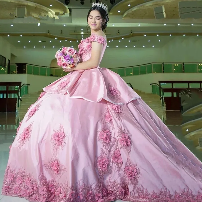 Розовые бальные платья Quinceanera с открытыми плечами 3D розовые цветы пышные милые
Розовые бальные платья Quinceanera с открытыми плечами 3D розовые цветы пышные милые