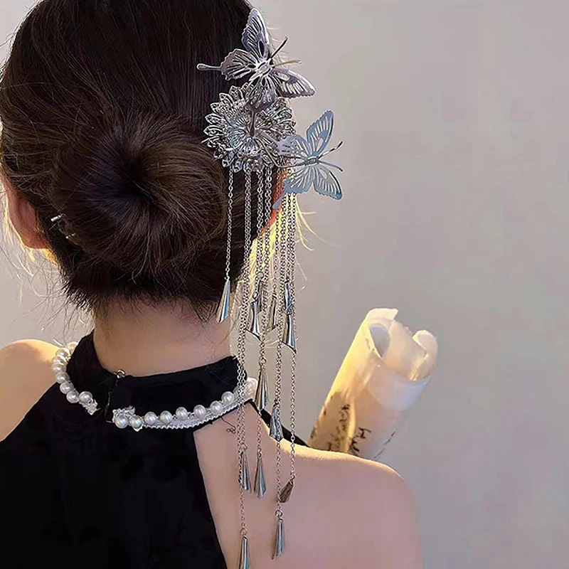 Ancient Style Butterfly Tassel Step Shaking Hairpin Hair Stick Chinese Hanfu Hair Ornament Headdress Hair Accessories Hair Pins
Ancient Style Butterfly Tassel Step Shaking Hairpin Hair Stick Chinese Hanfu Hair Ornament Headdress Hair Accessories Hair Pins