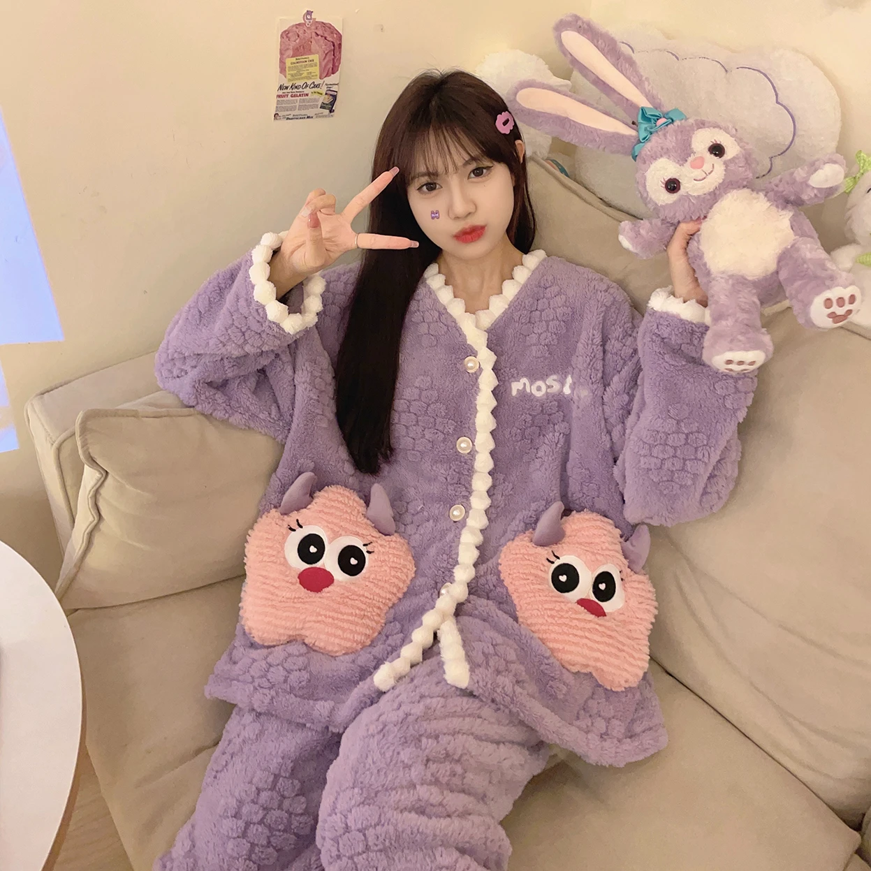 Korean Women Pajamas Sets Coral velvet Sleepwear Pyjama Loose Pijama mujer Long Sleeve Pyjama Pour Femme Nightwear Home Suits
Korean Women Pajamas Sets Coral velvet Sleepwear Pyjama Loose Pijama mujer Long Sleeve Pyjama Pour Femme Nightwear Home Suits
