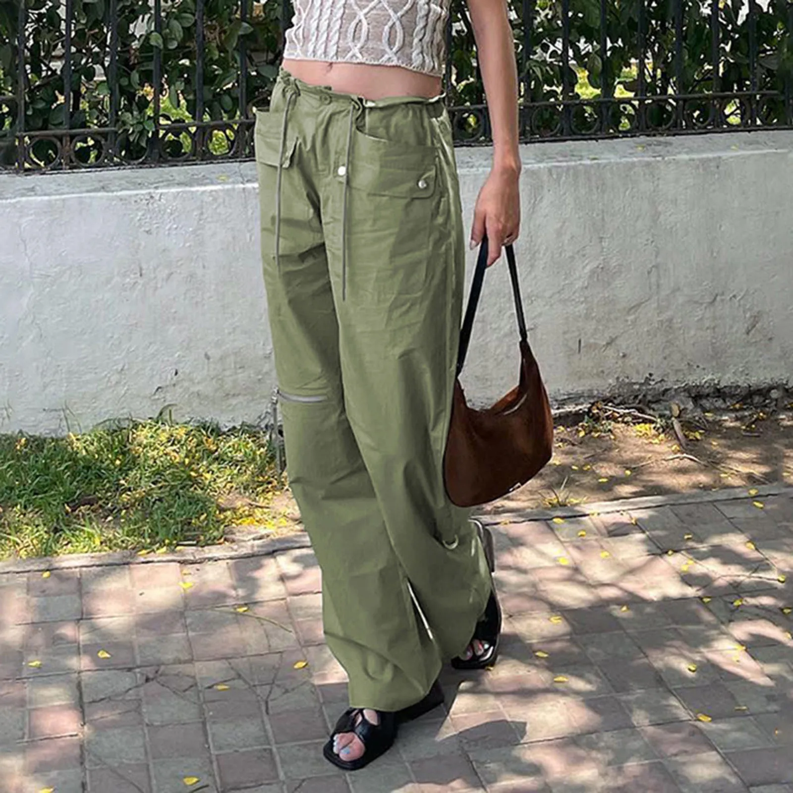 Y2K Clothing Women Drawstring Low Waist Parachute Loose Fit Sweatpants Trousers Women Jogger Cargo Pants Streetwear Outfits
Y2K Clothing Women Drawstring Low Waist Parachute Loose Fit Sweatpants Trousers Women Jogger Cargo Pants Streetwear Outfits