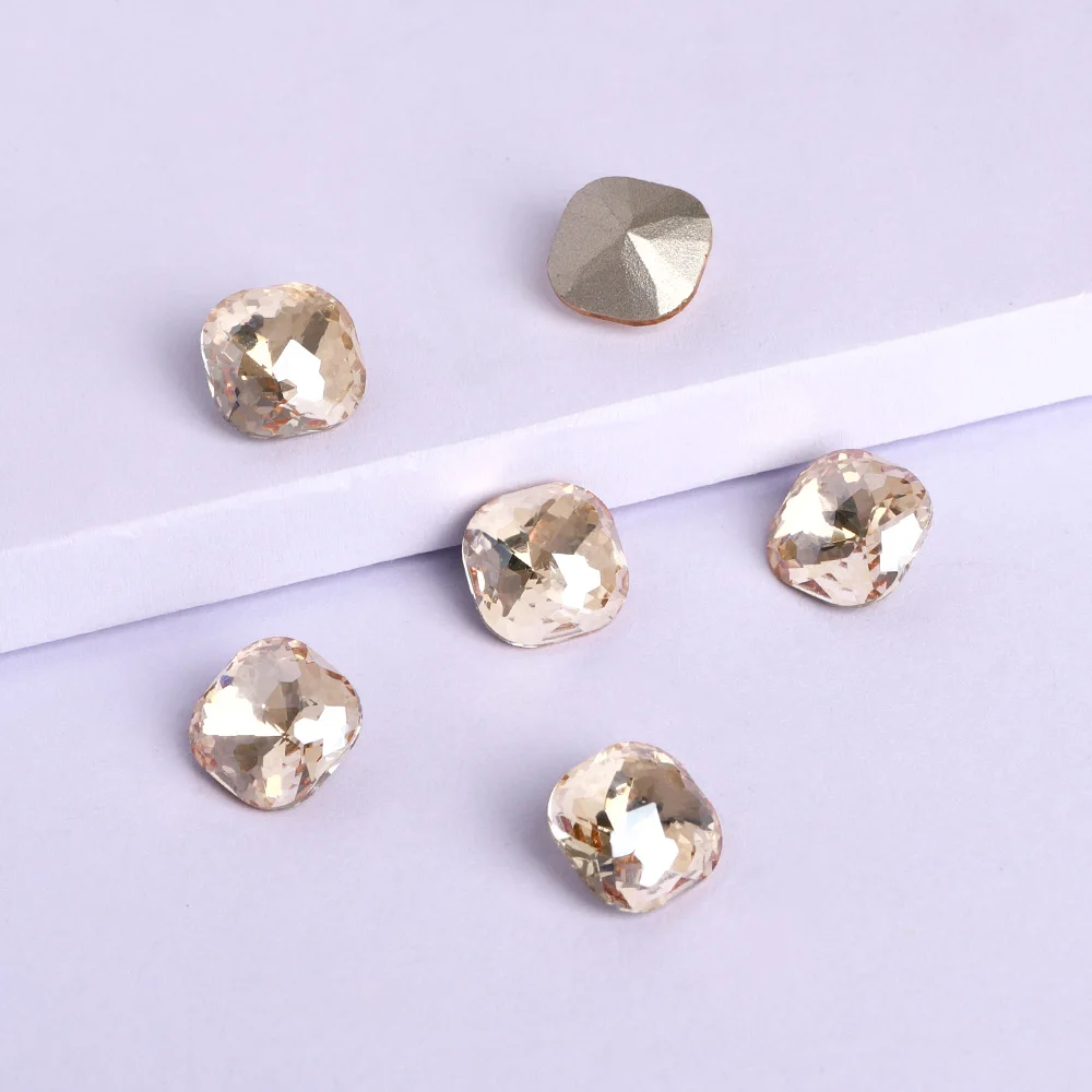 10MM K9 Dome Cushion Square Glass Fancy Rhinestone Glitter Point Back Crystal Stones Glue On Rhinestones for Diy Crafts Clothes
10MM K9 Dome Cushion Square Glass Fancy Rhinestone Glitter Point Back Crystal Stones Glue On Rhinestones for Diy Crafts Clothes