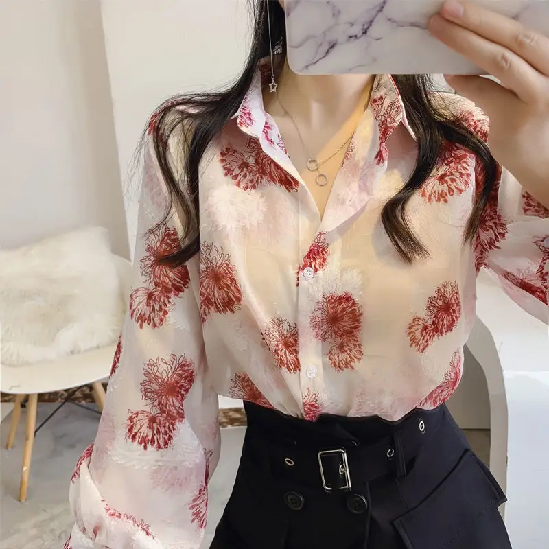 2022 Women's Spring Summer New Loose Floral Blouse Women's Sunscreen Turndown Collar Chiffon Clothing Korean Long-sleeved Shirts
2022 Women's Spring Summer New Loose Floral Blouse Women's Sunscreen Turndown Collar Chiffon Clothing Korean Long-sleeved Shirts