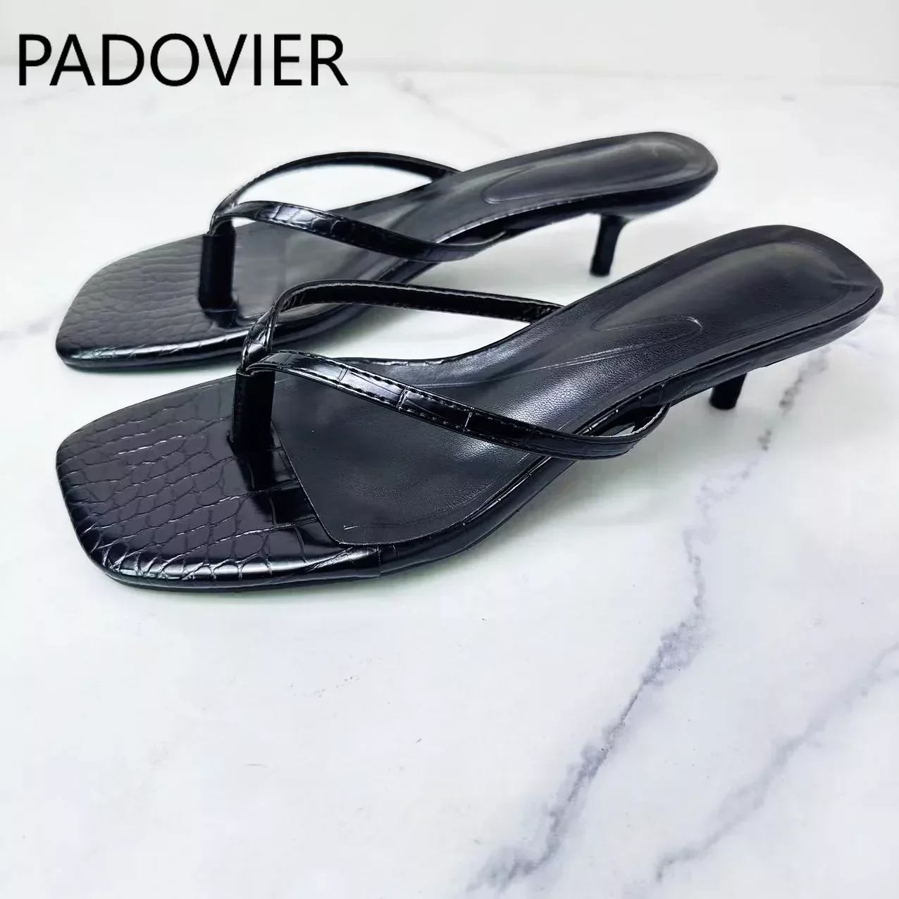 Women's 2024 New Fashion Joker Stiletto Flip-flops Fashion Joker Square Sandals and Slippers
Women's 2024 New Fashion Joker Stiletto Flip-flops Fashion Joker Square Sandals and Slippers