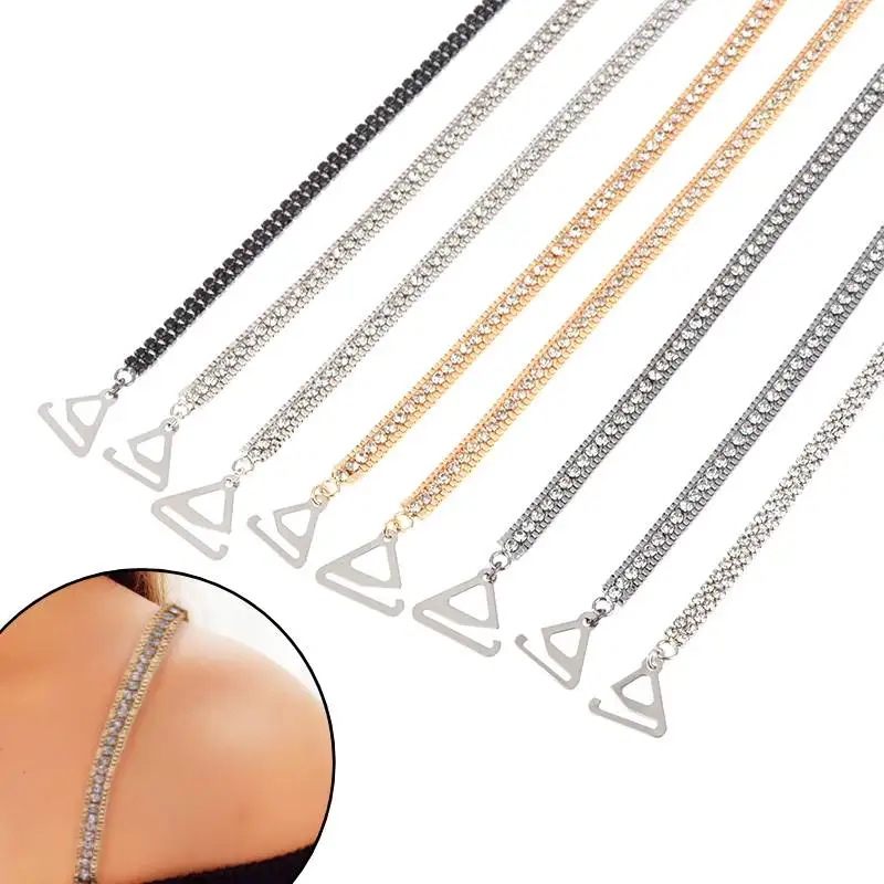 1 пара, простой бюстгальтер на бретельках
1 пара, простой бюстгальтер на бретельках