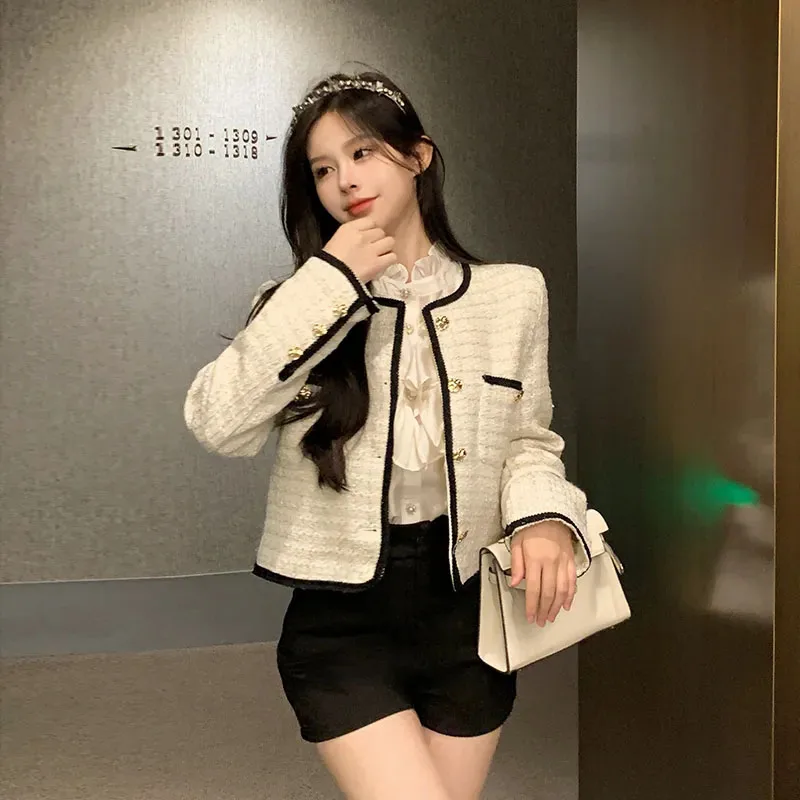 Korean Women Elegant Tweed Jacket Winter Thick Warm O Neck Crop Coat Single Fashion Solid Office Lady Breasted Casual Outerwear
Korean Women Elegant Tweed Jacket Winter Thick Warm O Neck Crop Coat Single Fashion Solid Office Lady Breasted Casual Outerwear