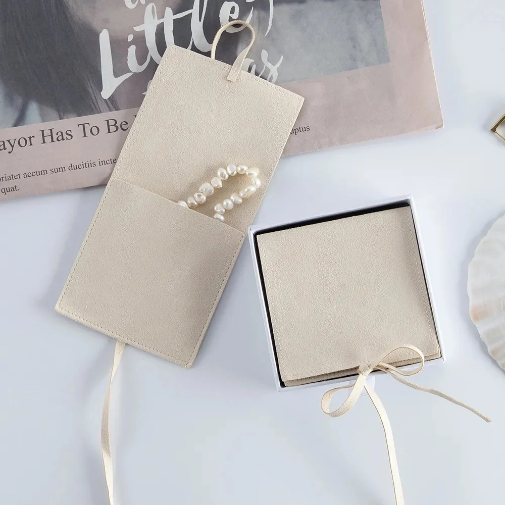 50pcs Microfiber Jewelry Organizer Packing Pouch 6x6cm 8X8cm Small Gift Bags Wedding Favor For Guests Bulk Candy Bag Wholesale
50pcs Microfiber Jewelry Organizer Packing Pouch 6x6cm 8X8cm Small Gift Bags Wedding Favor For Guests Bulk Candy Bag Wholesale