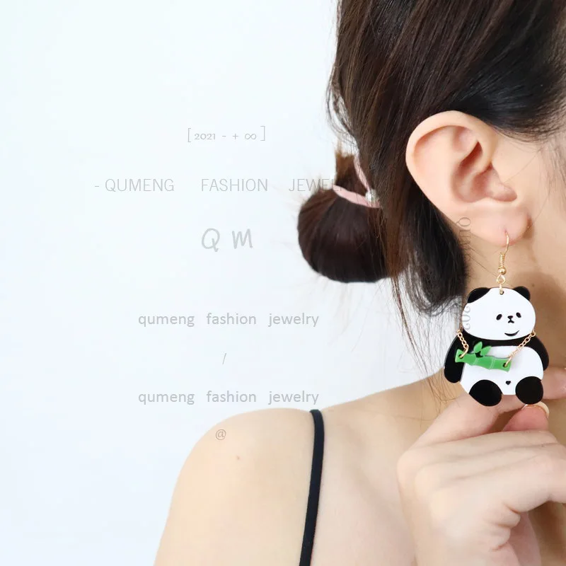 Super Cute Giant Panda Earrings Acrylic Fashionable Personality Panda Design Sweet Earrings
Super Cute Giant Panda Earrings Acrylic Fashionable Personality Panda Design Sweet Earrings