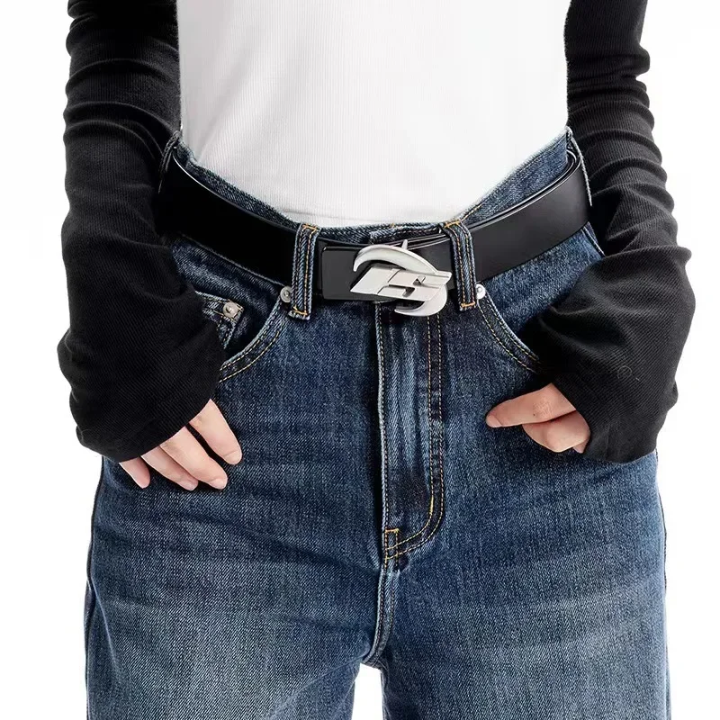 

Luxury Designer y2k PU Leater Women Moon Belt Metal Snap Buckle Fasion 105cm Uniform Belt Waisand Lady Belt for Pants Trendy