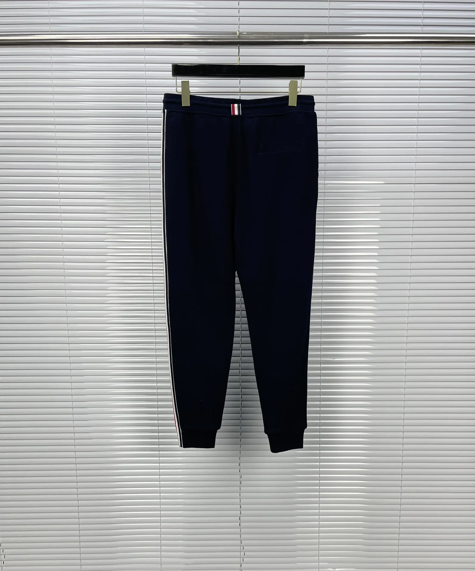 Autumn and winter Tide brand New TTB Side Ribbon Striped Pure Cotton Sasual Nine-point Sweatpants Corset THOM Long Pants
Autumn and winter Tide brand New TTB Side Ribbon Striped Pure Cotton Sasual Nine-point Sweatpants Corset THOM Long Pants