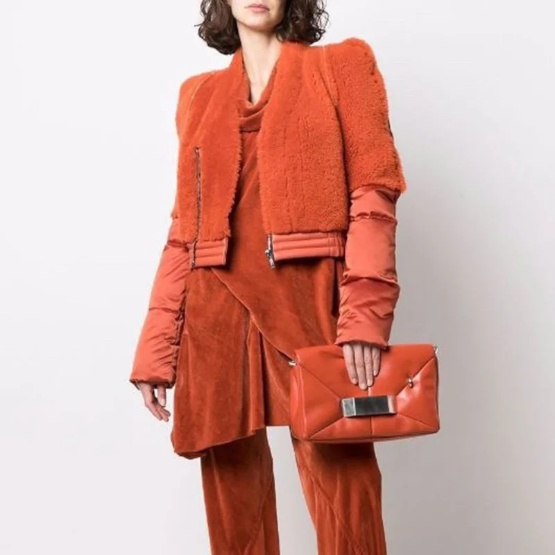 2024 New Fashion Winter Thick Women Cotton padded Coat Zipper Plush Spliced V-neck Slim Long Sleeve Short Jackets
2024 New Fashion Winter Thick Women Cotton padded Coat Zipper Plush Spliced V-neck Slim Long Sleeve Short Jackets