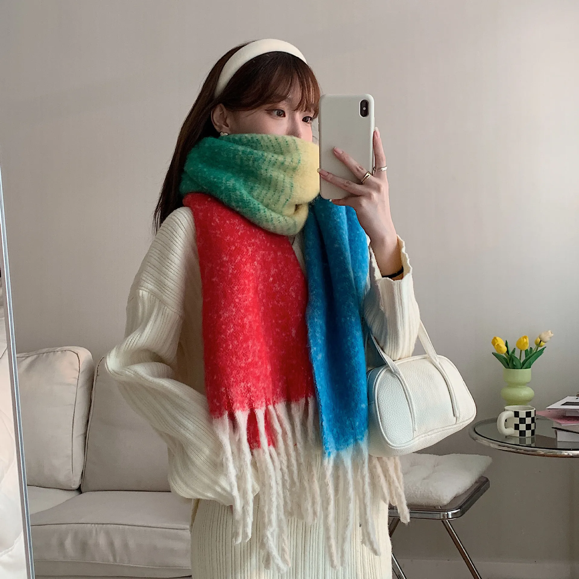 

Autumn and Winter2022New Color Contrast Gradual Change Cashmere Women's Scarf ins Color Contrast Korean Thickened Warm Wrap Cape