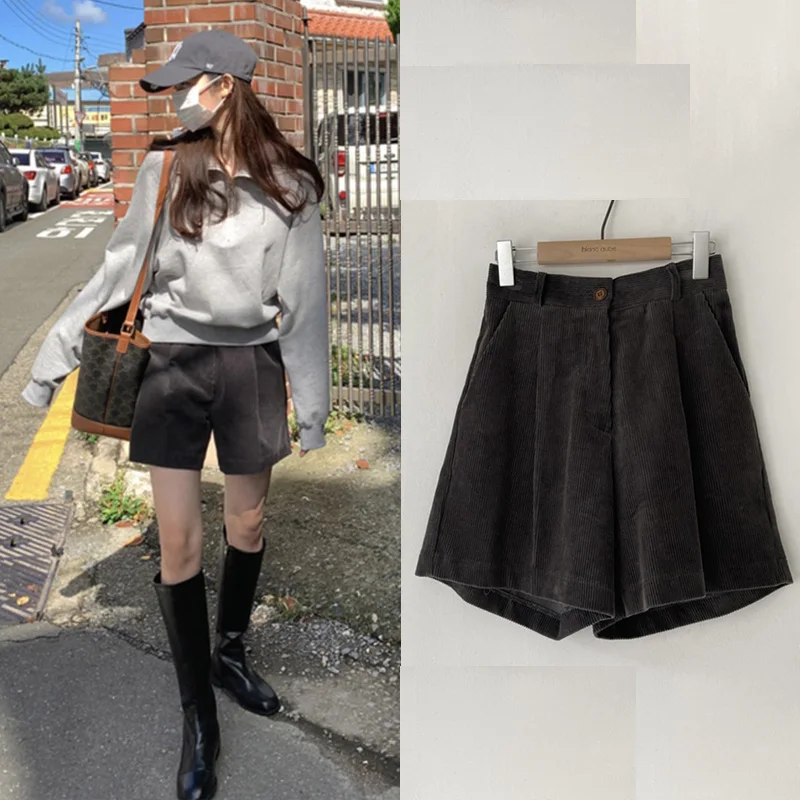 South Korea's Dongdaemun ins early spring retro high waist thin fashion casual loose wild wide-leg corduroy shorts
South Korea's Dongdaemun ins early spring retro high waist thin fashion casual loose wild wide-leg corduroy shorts